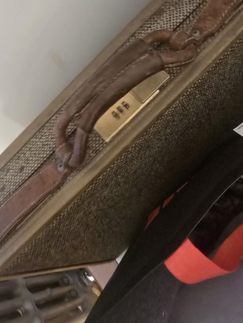 Vintage Tan and Brown Men's Briefcase - Picture 9 of 10